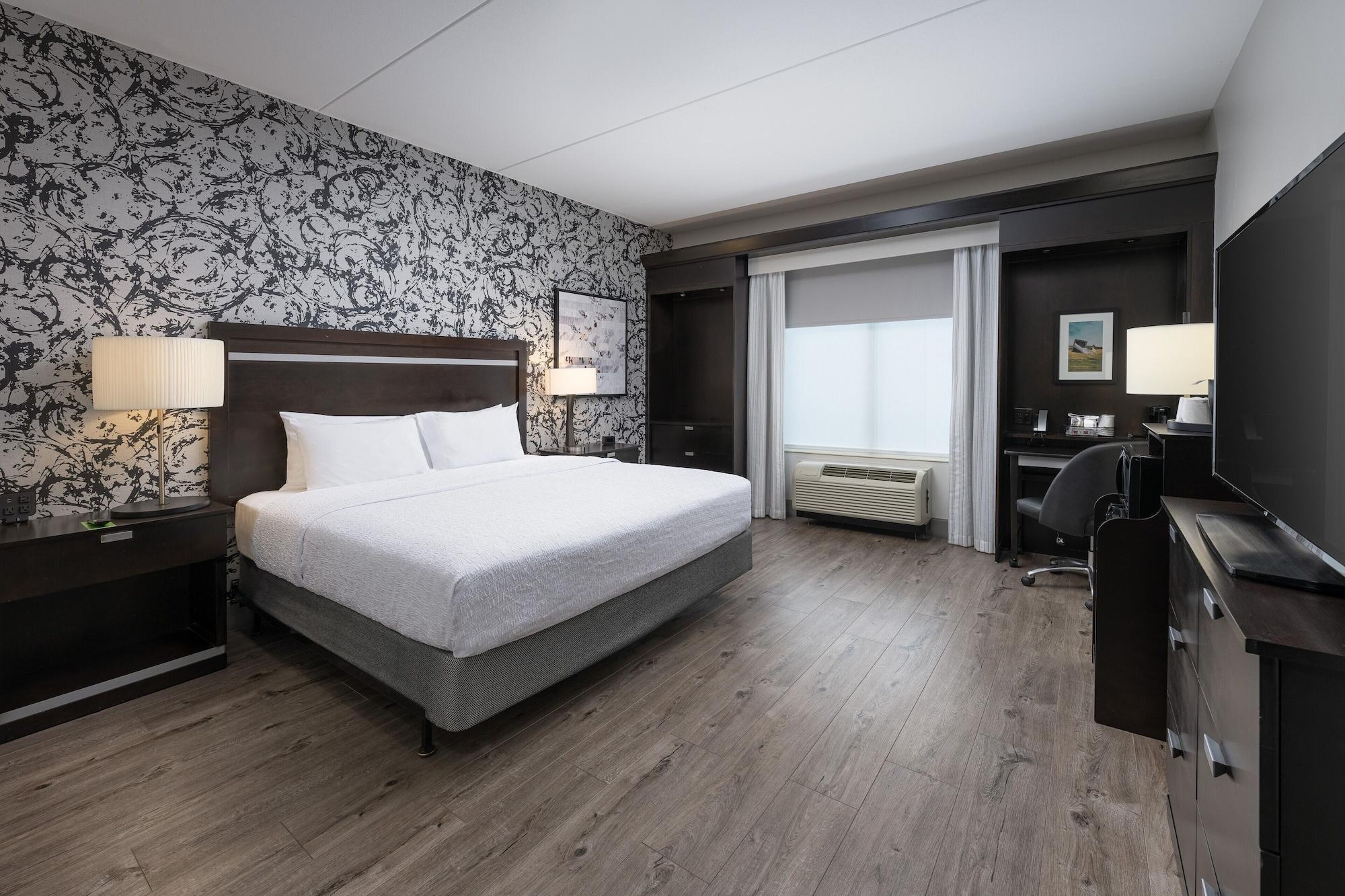 Hampton & Downtown 3*