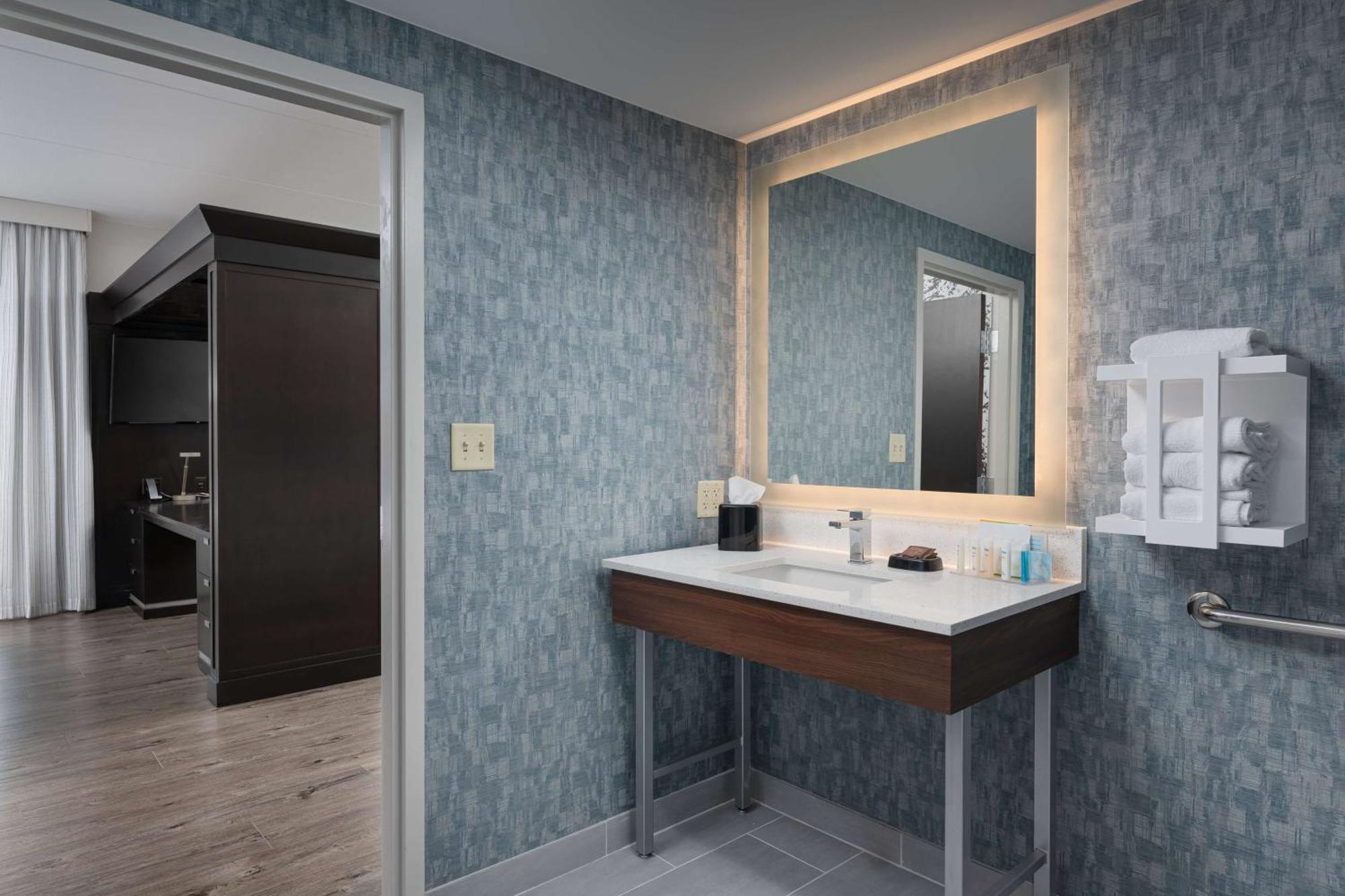 Hotel Hampton & Downtown 3*
