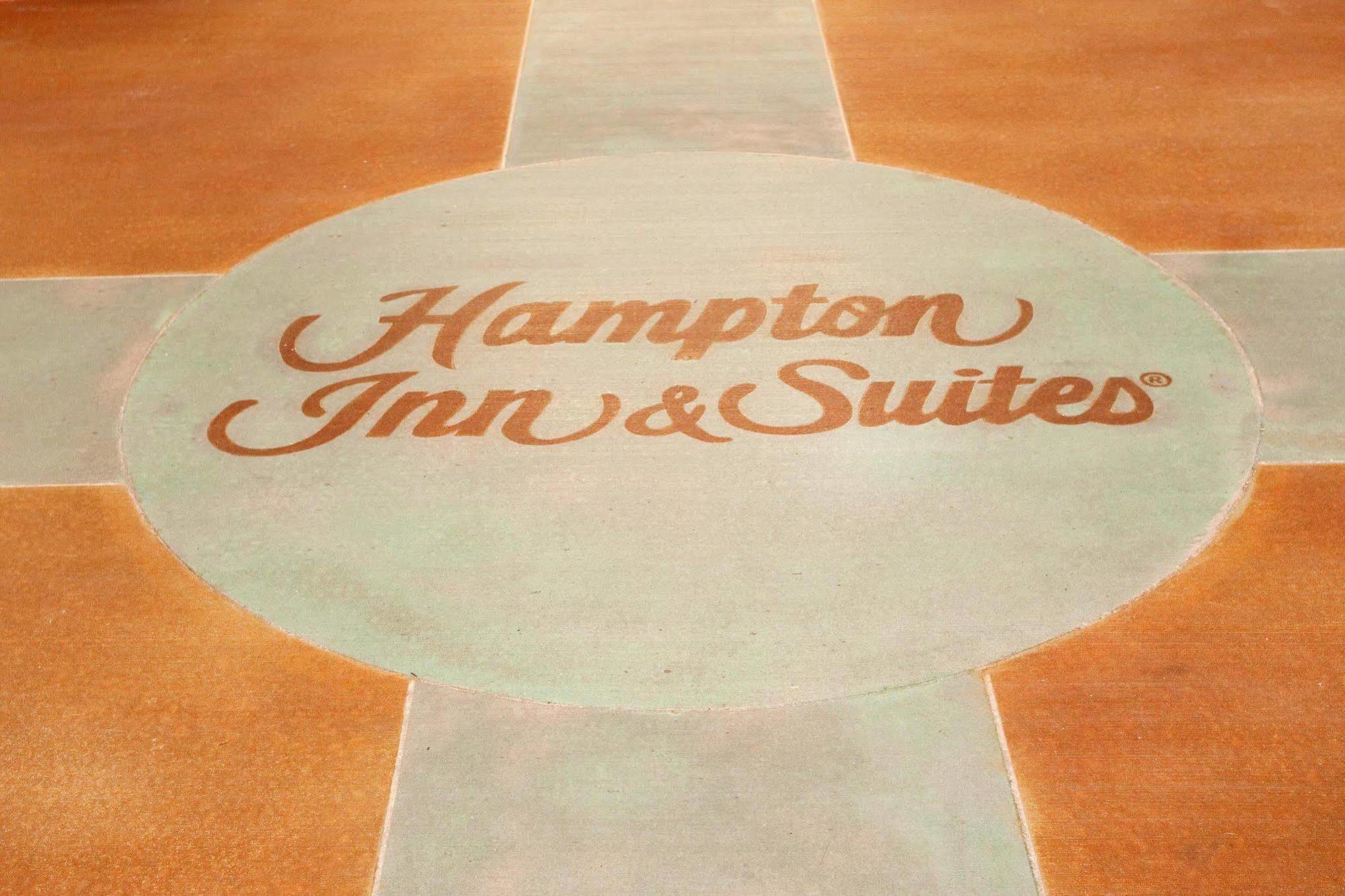 Hampton & Downtown Hotel